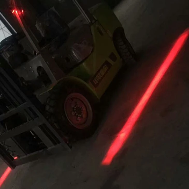 XRLl-LED Warning Light Shines Red Stripe On Ground| Construction