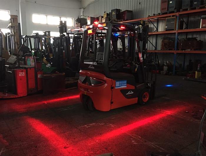 Customizable design XRLL 12V 80V Forklift Red Safety Zone Line Light Combined With Blue Forklift Spotlight OEM in China